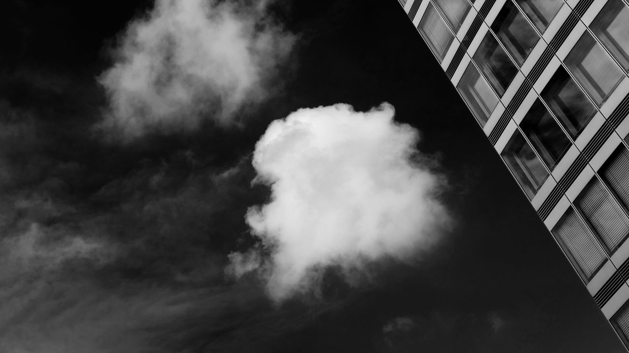 Wallpaper cloud, sky, building, black and white