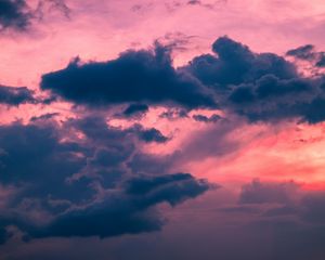 Preview wallpaper clouds, evening, sunset, sky, pink
