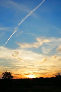 Preview wallpaper clouds, evening, traces, sky, horizon