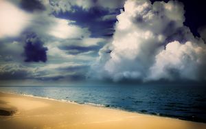 Preview wallpaper clouds, fluffy, volume, massive, sea, coast