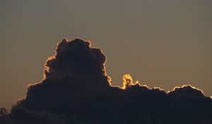 Preview wallpaper clouds, glow, backlight, shadow, sunset