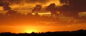 Preview wallpaper clouds, horizon, sunset, sky, cloudy