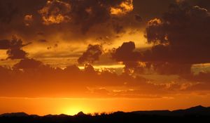 Preview wallpaper clouds, horizon, sunset, sky, cloudy