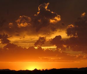 Preview wallpaper clouds, horizon, sunset, sky, cloudy