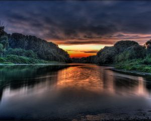 Preview wallpaper clouds, lakes, coast, trees, fog, colors