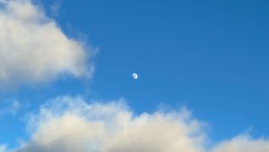 Preview wallpaper clouds, moon, sky, blue