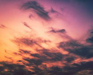 Preview wallpaper clouds, porous, sunset