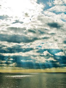 Preview wallpaper clouds, sea, beams, sun, light, colors