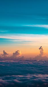 Mây: Mây trôi qua trên bầu trời như những hình nền sống động trong tranh vẽ. Cùng tận hưởng sự yên bình và tinh tế của những hình ảnh về mây được ghi lại từ mọi góc độ.