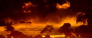 Preview wallpaper clouds, sky, night, red, dark, overcast