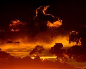 Preview wallpaper clouds, sky, night, red, dark, overcast