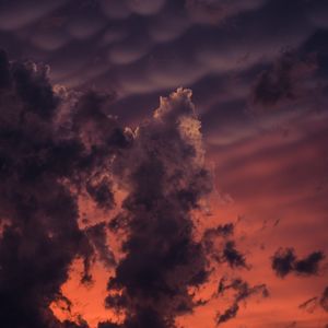 Preview wallpaper clouds, sky, night, dark, porous