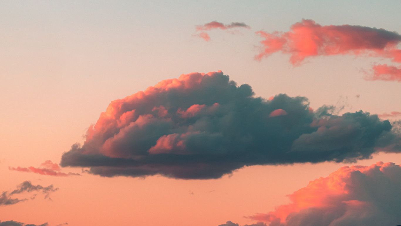 Đám mây, bầu trời, hoàng hôn, màu hồng là các yếu tố tạo nên một hình nền đẹp, nơi mà bạn có thể thưởng thức một khoảnh khắc mang đến sự tĩnh lặng và yên bình. Được thiết kế với chất lượng hình ảnh 1366x768, bạn sẽ cảm thấy thật sự hài lòng về màu sắc và độ phân giải của hình nền này.