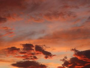 Preview wallpaper clouds, sky, sunset, pink, beautiful