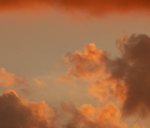Preview wallpaper clouds, sky, sunset, beautiful, orange