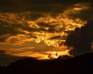 Preview wallpaper clouds, sky, sunset, dark