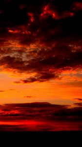 Preview wallpaper clouds, sunset, horizon, dark