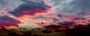 Preview wallpaper clouds, sunset, sky, pink