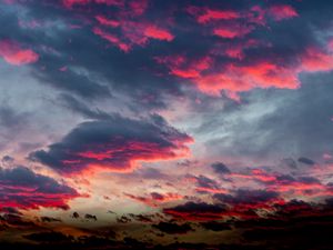 Preview wallpaper clouds, sunset, sky, pink