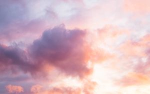 Preview wallpaper clouds, sunset, sky, pink, dusk, evening