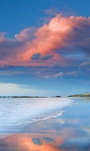 Preview wallpaper clouds, volume, sky, lilac, sea, evening, outflow, sand, damp