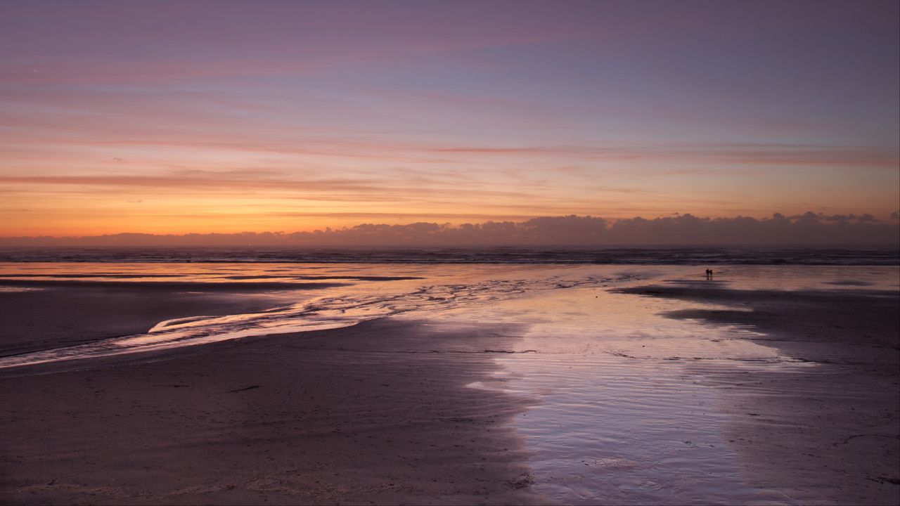 Wallpaper coast, beach, silhouettes, sea, clouds