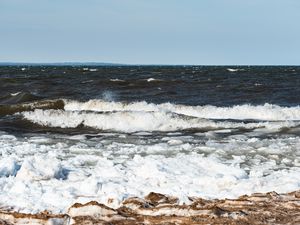 Preview wallpaper coast, foam, sea, waves, horizon, nature