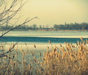 Preview wallpaper coast, ice, river, winter