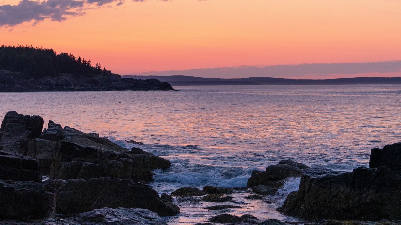 1280x720 Wallpaper coast, rocks, sea, sunset, dark