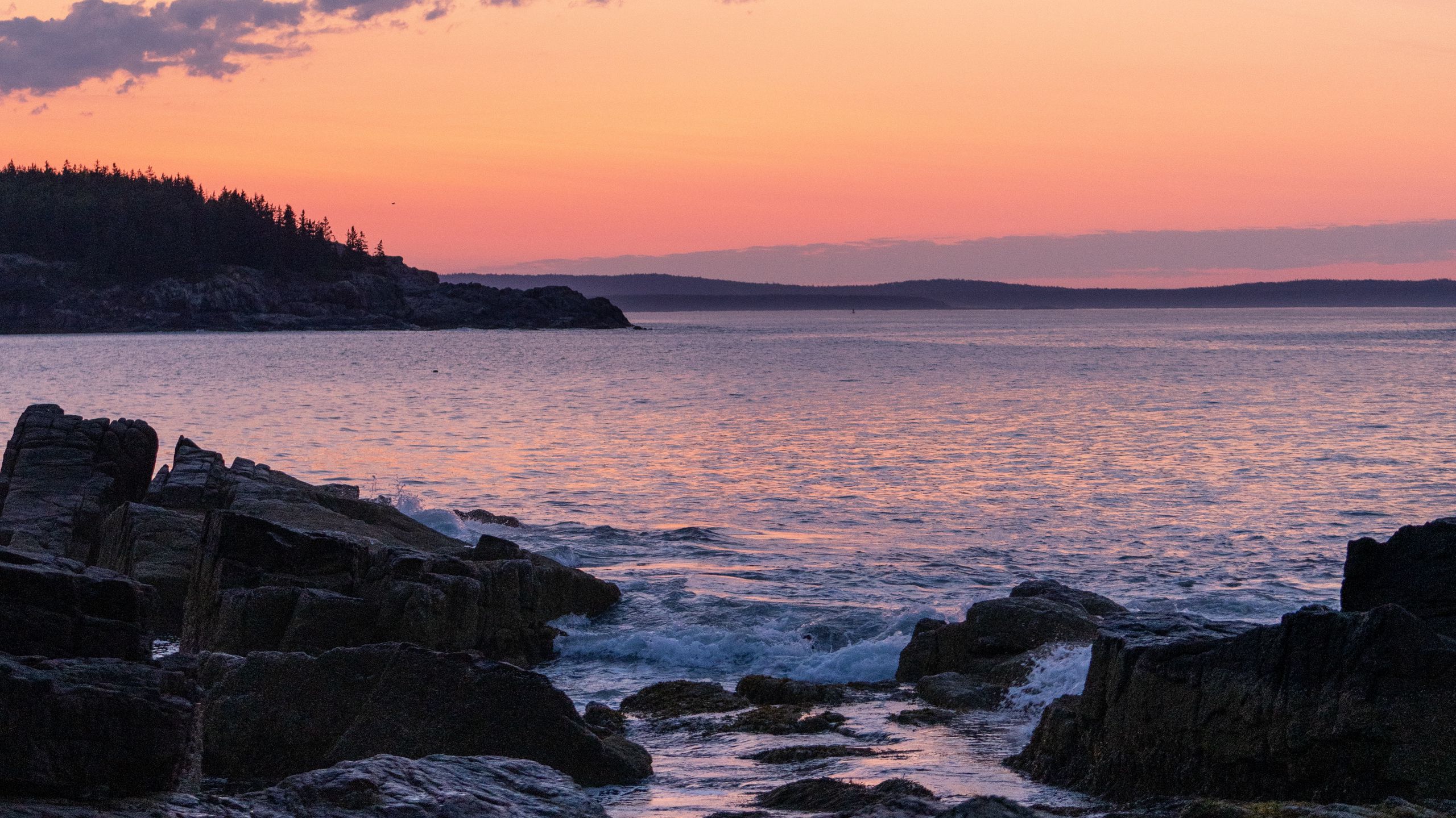 2560x1440 Wallpaper coast, rocks, sea, sunset, dark