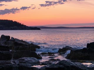 320x240 Wallpaper coast, rocks, sea, sunset, dark
