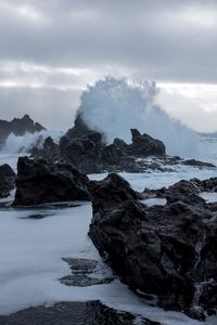 Preview wallpaper coast, rocks, sea, waves, spray, water