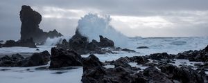 Preview wallpaper coast, rocks, sea, waves, spray, water