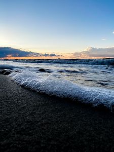 Preview wallpaper coast, sea, foam, bubbles