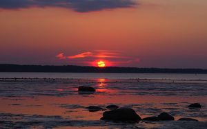 Preview wallpaper coast, sea, horizon, sun, sunset, dark