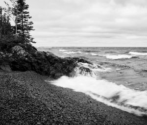 Preview wallpaper coast, sea, waves, stones, nature, black and white