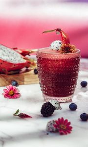Preview wallpaper cocktail, drink, smoothie, berries, glass