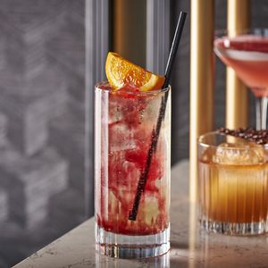 Preview wallpaper cocktail, glass, orange, slice, drink