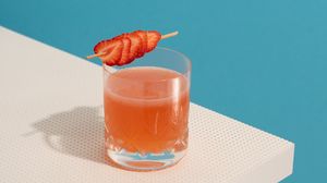 Preview wallpaper cocktail, strawberry, drink, glass