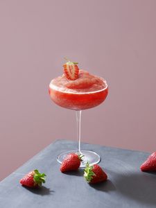 Preview wallpaper cocktail, strawberry, glass, pink