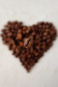 Preview wallpaper coffee bean, heart, macro