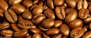 Preview wallpaper coffee, beans, glare, macro, brown