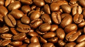 Preview wallpaper coffee, beans, glare, macro, brown