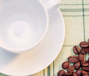 Preview wallpaper coffee beans, plate, food