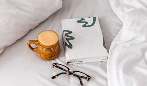 Preview wallpaper coffee, cup, book, glasses, bed