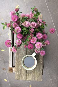 Preview wallpaper coffee, cup, clover, flowers, bouquet