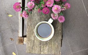 Preview wallpaper coffee, cup, clover, flowers, bouquet