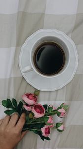 Preview wallpaper coffee, cup, flowers, hand