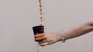 Preview wallpaper coffee, cup, hand, spray