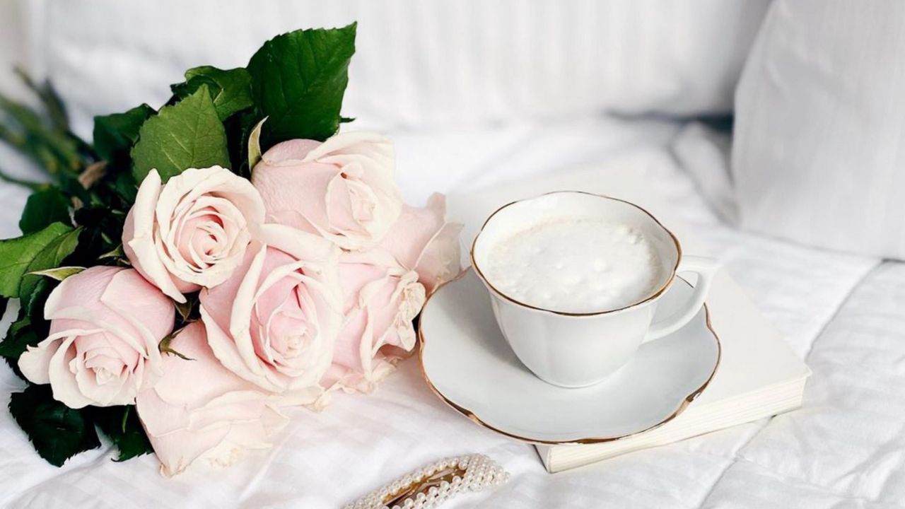 Wallpaper coffee, cup, roses, bouquet, aesthetics